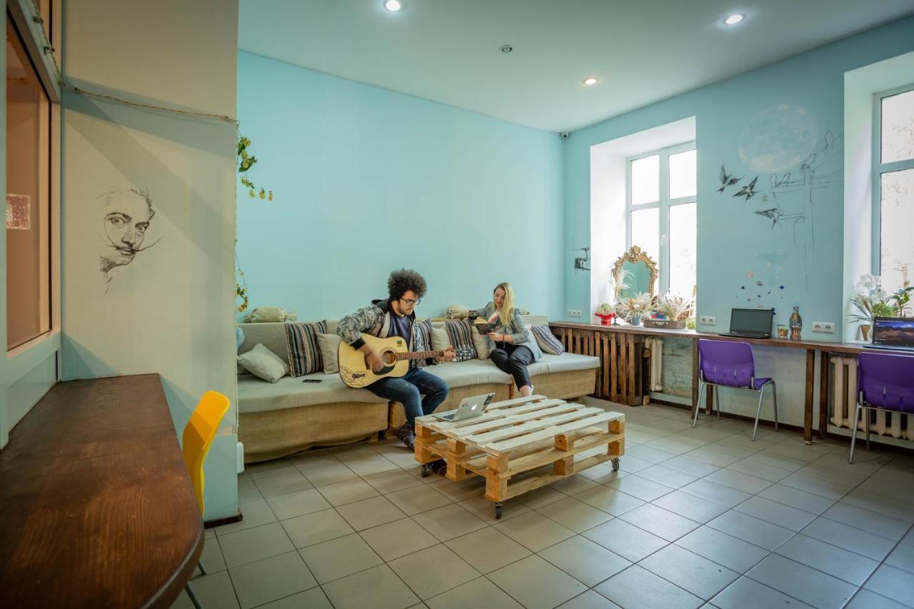 Garis Factory Hostel Kiev Esterno foto