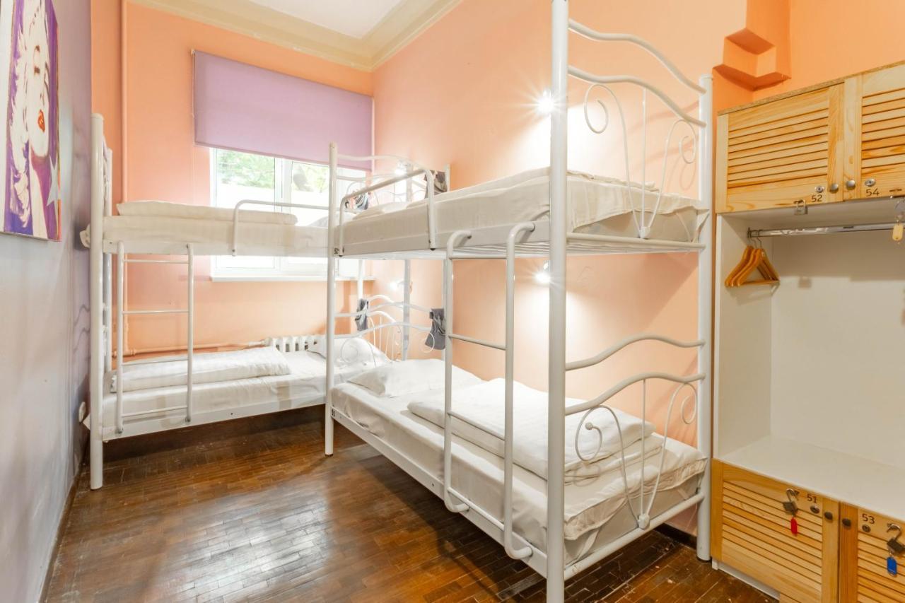 Garis Factory Hostel Kiev Esterno foto