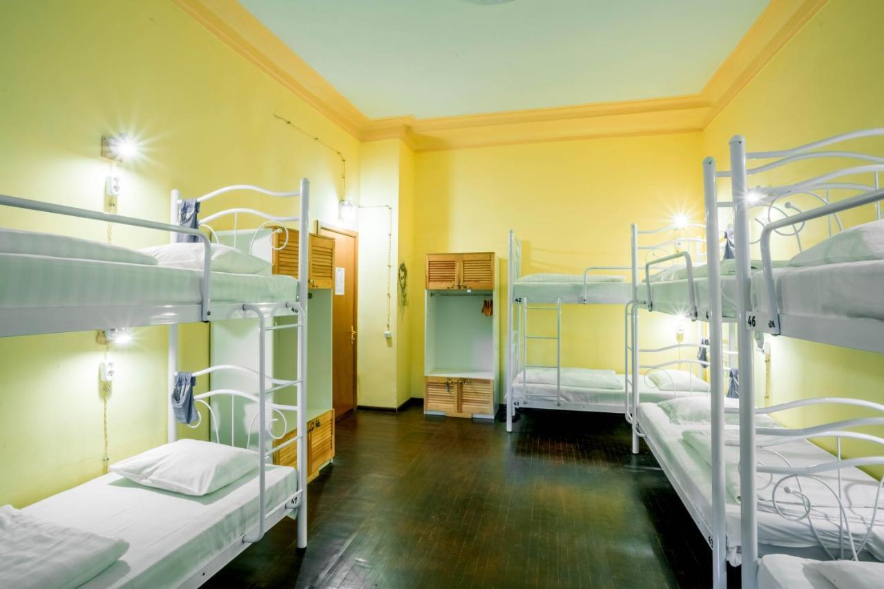 Garis Factory Hostel Kiev Esterno foto